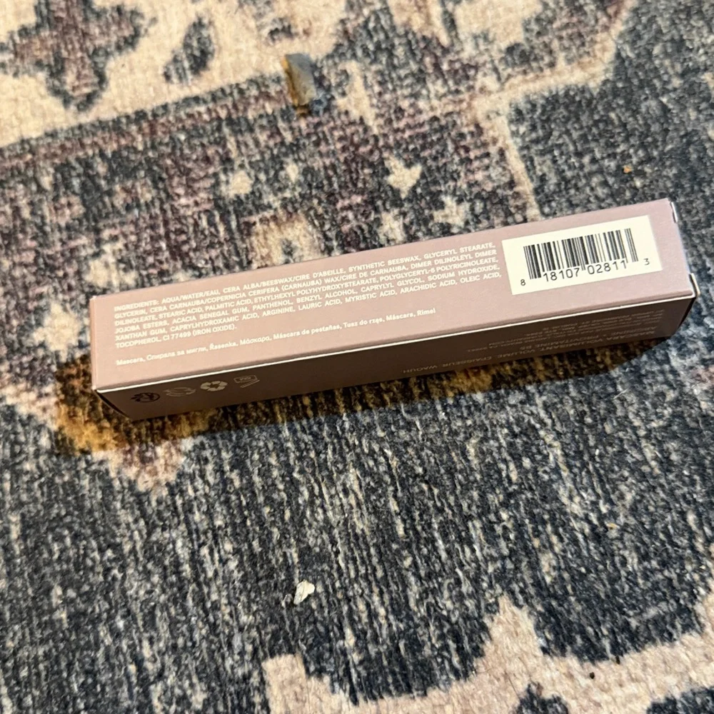 ILIA Fullest Volumizing Mascara